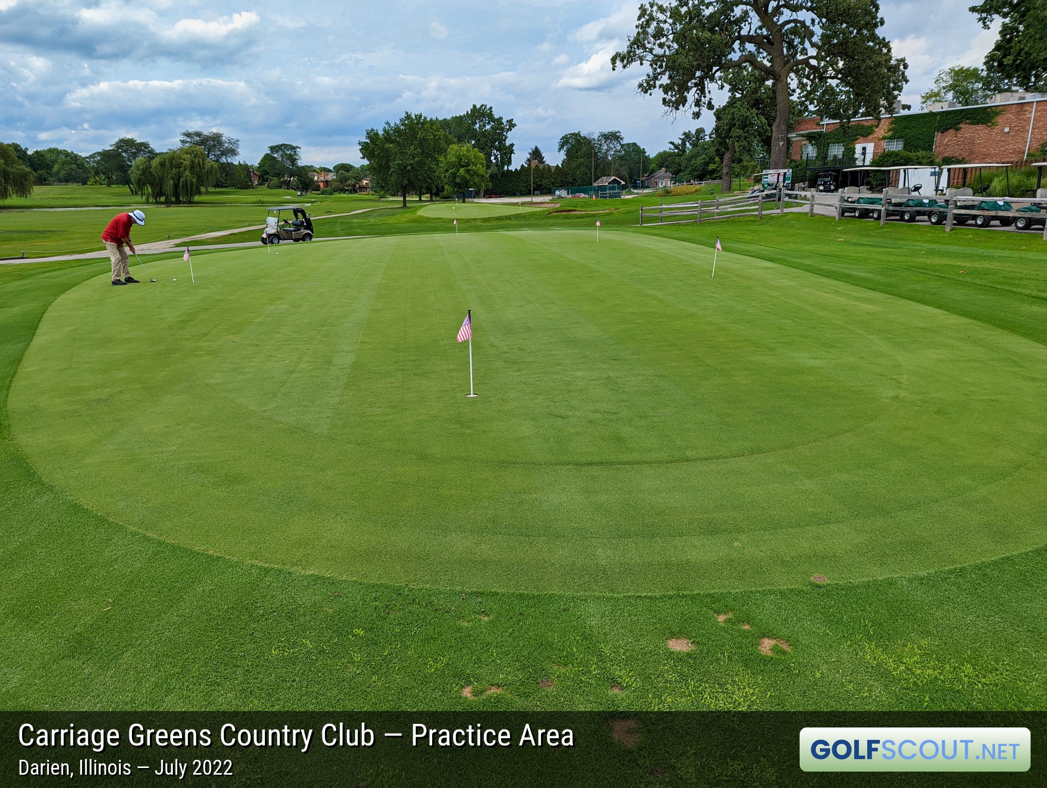 3 photos of the Carriage Greens Country Club practice area GolfScout